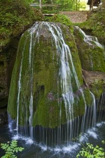 O cascadă din România, în topul celor mai spectaculoase din lume (FOTO)